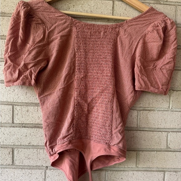 Abercrombie and Fitch Body Suit Pink V-Neck Top - Picture 2 of 4